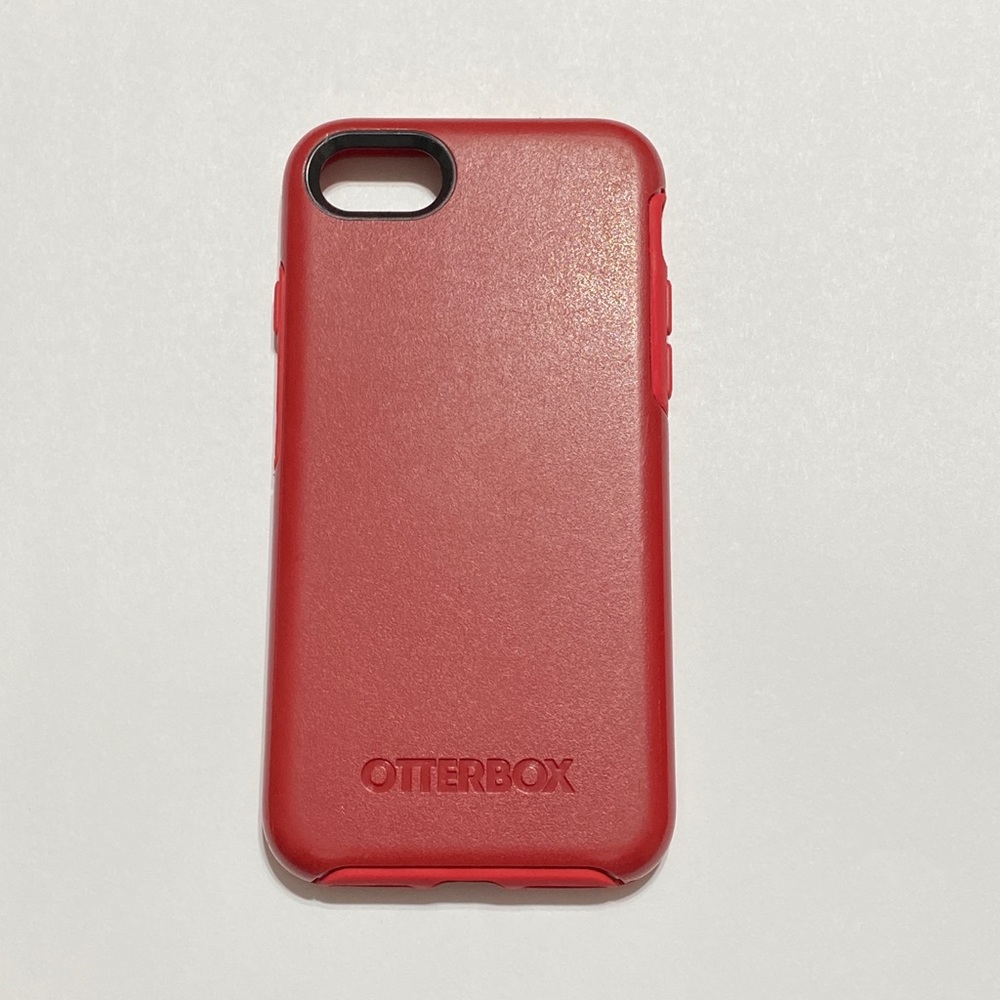 Otter Box Symmetry Case for IPhone 7.